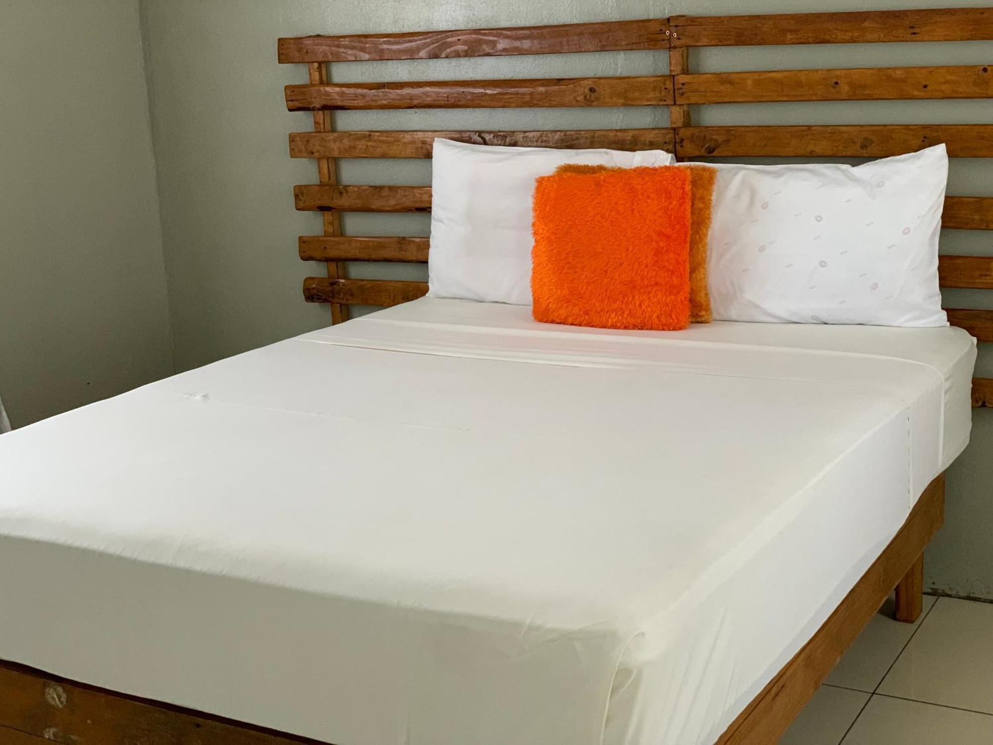Jungle Breeze Home Stay Kasane Esterno foto