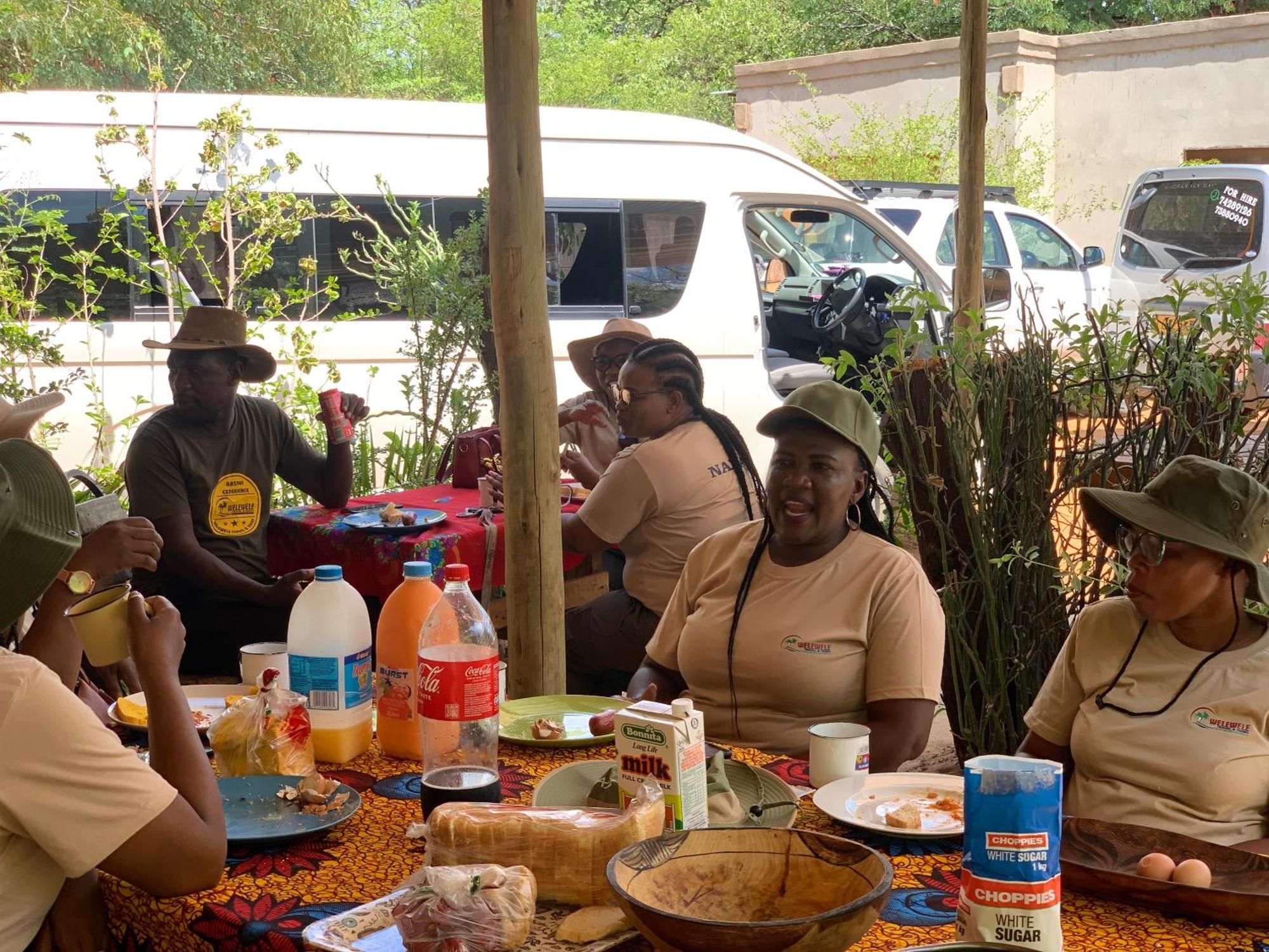 Jungle Breeze Home Stay Kasane Esterno foto