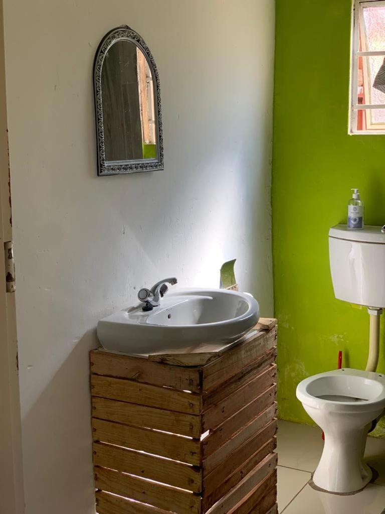 Jungle Breeze Home Stay Kasane Esterno foto