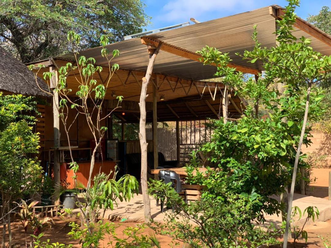 Jungle Breeze Home Stay Kasane Esterno foto