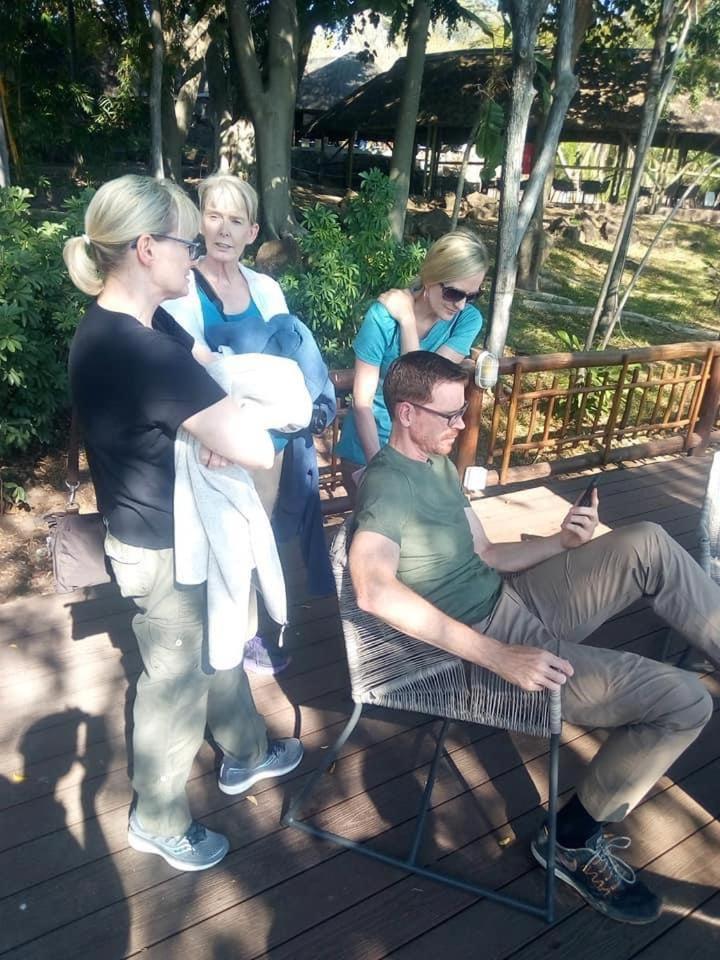 Jungle Breeze Home Stay Kasane Esterno foto